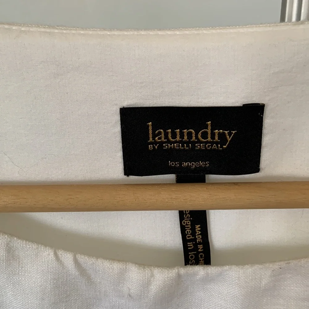 WHITE LINEN SLEEVELESS SHIFT SUMMER DRESS / DAISY MOTIF / LINED / VINTAGE / 2 - Picture 6 of 9